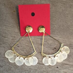 501. Elegant Gold and Cream Dangle Earrings